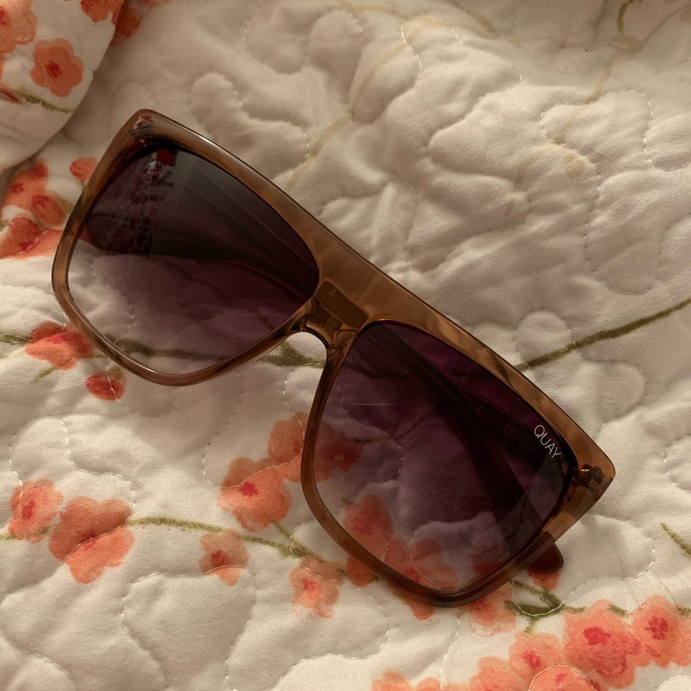 QUAY AUSTRALIA X DESI PERKINS OTL II COFF/BRWN